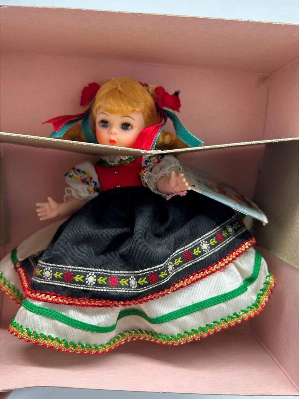 Madame Alexander Dolls - Poland 580